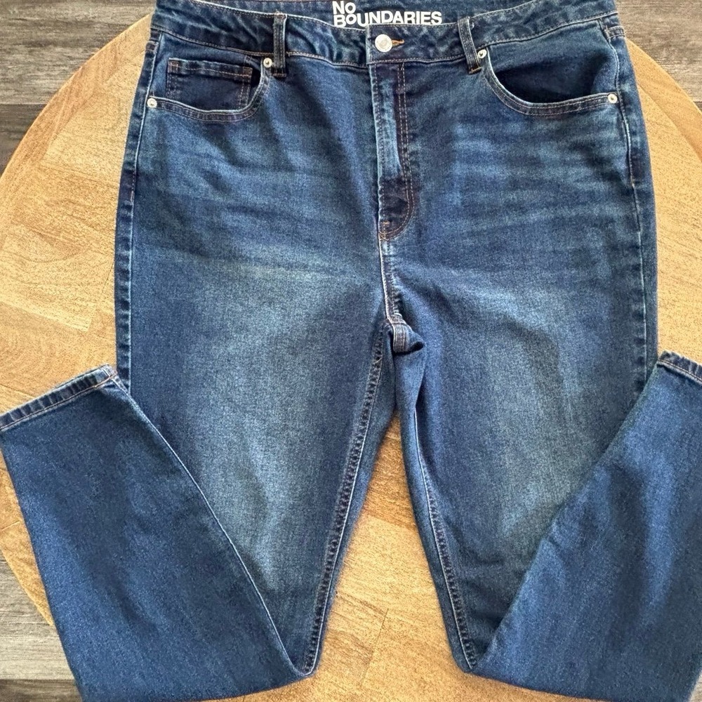 No Boundaries Women's Denim Blue Skinny Jeans Sz 18